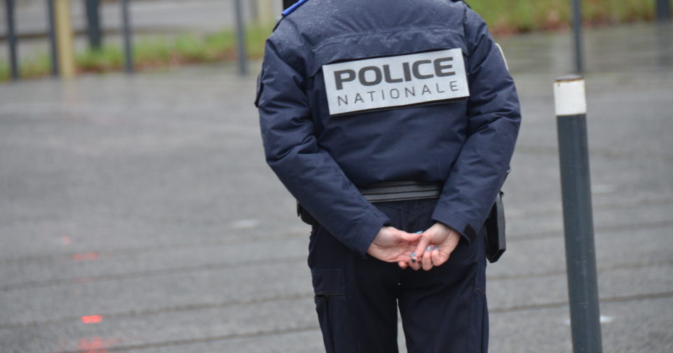 Un homme de 26 ans interpellé après le vol dun carte bancaire à