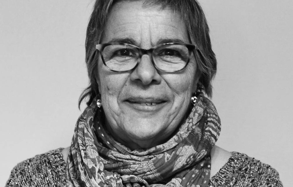 9	Viviane	CAMUS	65	ans - informaticienne retraitée - Militante pour la Défense des Droits et Libertés des Etrangers, membre de la France Insoumise - Viotte ©