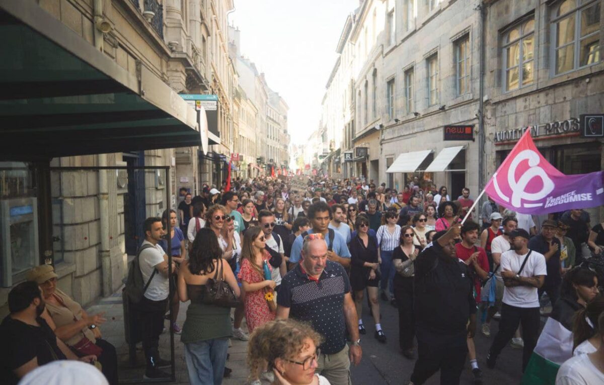 Manifestation du 7 septembre contre la nomination de Michel Barnier au poste de Premier minnistre. © La France Insoumise Besançon / Facebook