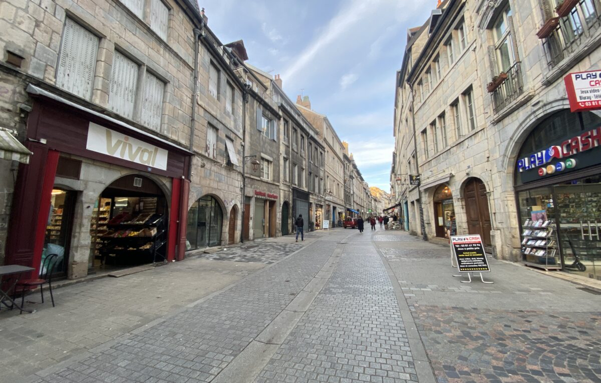 Rue Battant à Besançon © Alexane Alfaro