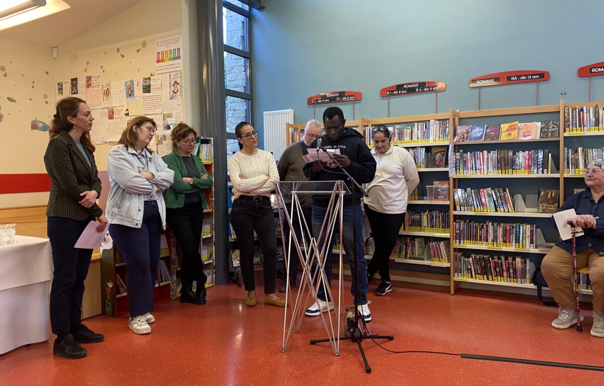 Lecture de Moktar Tanga <span class='copyright'></img>© Hélène Loget</span>